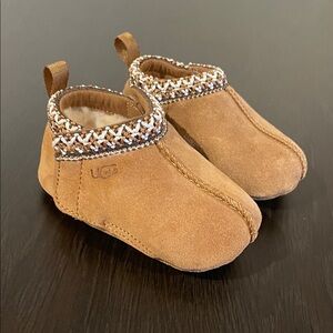 NWOT UGG Brown Kids Slippers toddler size 2/3